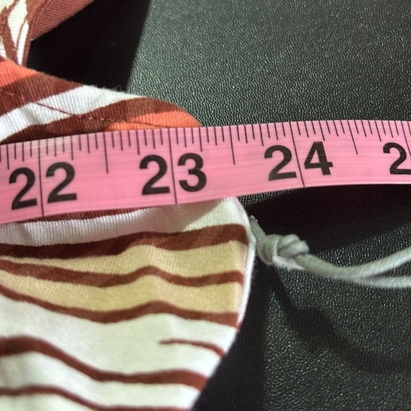 Liz Claiborne Mahogany Palms sleeveless,ruched front,slit hem,stretch, soft - Picture 8 of 11